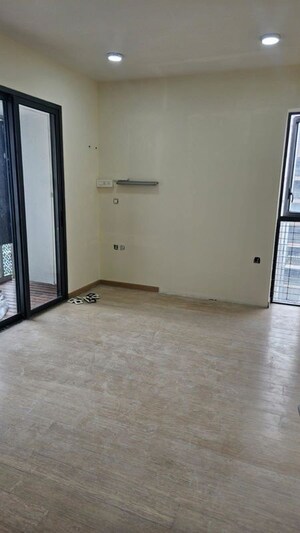 Room in 3 BHK Apartment at Lodha New Cuffe Parade, Wadala – for Rent