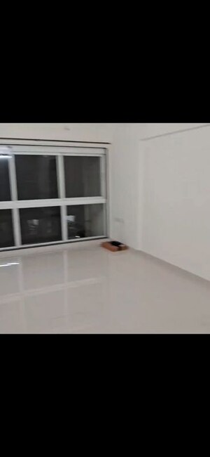 Room in 2 BHK Apartment at Godrej Central, Chembur – for Rent