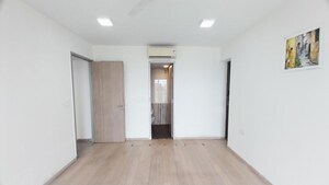 Room in 2 BHK Apartment at Lodha Dioro, Wadala – for Rent