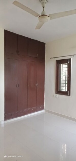 Room in 2 BHK Apartment at Vasant Kunj – for Rent
