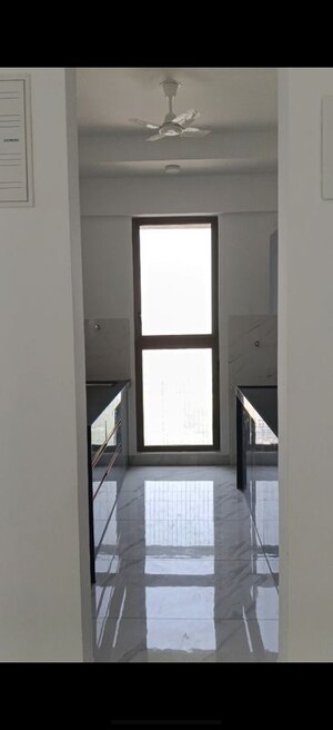 Room in 2 BHK Apartment at Raymond Ten X Habitat, Pokhran Road No Two – for Rent