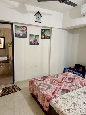 Bedroom in 1 BHK Apartment at Lodha Amara, Kolshet Road – for Rent