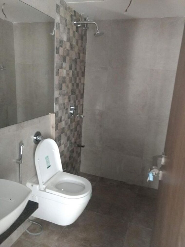Bathroom, omkar-meridia 2 Bedroom 650 Sq.Ft. Apartment In Kurla West Mumbai 10793797