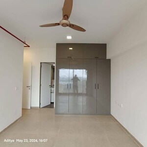 Room in 3 BHK Apartment at Lodha Elisium, Wadala – for Rent