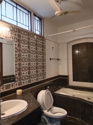 Kitchen in 3 BHK Builder Floor at SS Mayfield Gardens, Sector 51 – for Rent