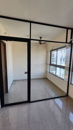 Room in 1 BHK Apartment at Piramal  Vaikunth Cluster 4, Balkum Pada – for Rent