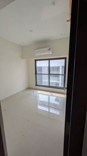 Room in 1 BHK Apartment at Siddha Sky, Sion – for Rent