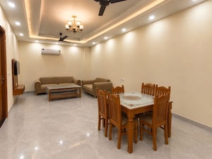 2 BHK Builder Floor For Rent in Sector 52