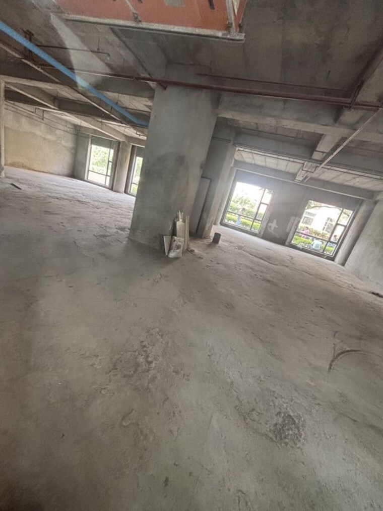 Balcony, sector 62 Commercial Office Space 6754 Sq.Ft. In Sector 62 Gurgaon 10569074