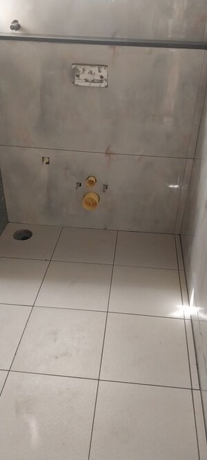 Furnished Amenities in 3 BHK Apartment at Jayanagar 6th Block – for Sale