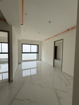 Room in 3 BHK Apartment at K Raheja Vivarea, Mahalaxmi – for Rent