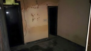 Room in  Independent House at Shakur Basti – for Sale