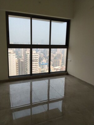 Room in 2 BHK Apartment at Sheth Auris Bliss, Malad West – for Rent