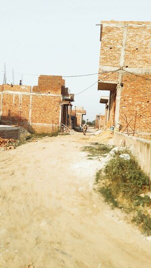  Plot – Exterior View View at Kulesara Noida - for Sale