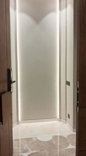 Building Lobby in 4 BHK Apartment at Jor Bagh – for Rent