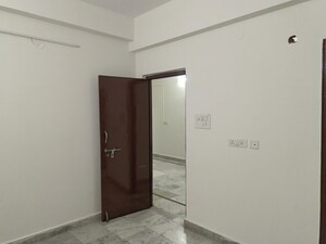 Room in 2 BHK Apartment at Moti Kalyan Apartments, Moti Nagar – for Rent