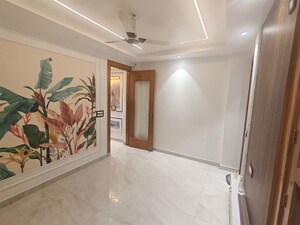 Room in 3 BHK Builder Floor at Indrapuram – for Sale