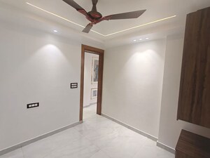 Room in 3 BHK Builder Floor at Indrapuram – for Sale