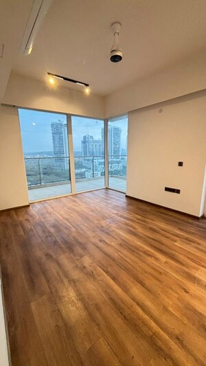Room in 3.5 BHK Apartment at Mahindra Luminare, Sector 59 – for Rent