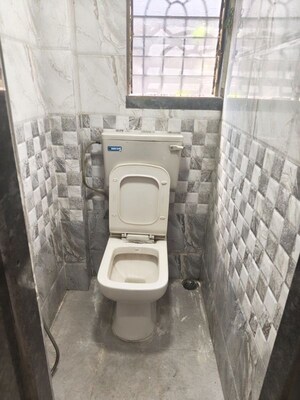 Attached Bathroom in 1 BHK Apartment at Kopar Khairane – for Rent
