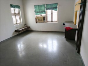 Room in 3 BHK Villa at Shivranjani – for Rent