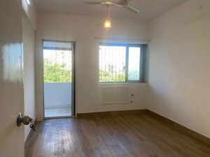 Room in 3 BHK Apartment at Payal CHS Varsova, Versova – for Rent