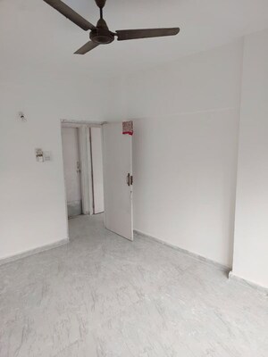 Room in 2 BHK Apartment at Shivanand Garden, Wanwadi – for Rent