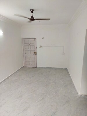 Room in 2 BHK Apartment at Shivanand Garden, Wanwadi – for Rent