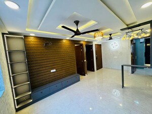 Team Area in 3 BHK Builder Floor at Mehrauli – for Rent
