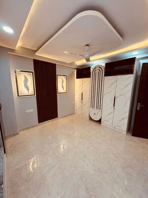 Room in 3 BHK Builder Floor at Mehrauli – for Rent
