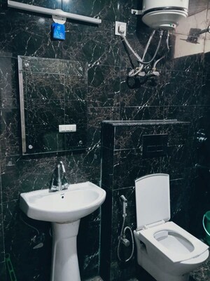 Team Area in 2 BHK Builder Floor at Sector 52 – for Rent