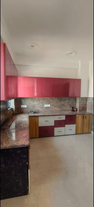 Kitchen in 3.5 BHK Apartment at Eldeco Ananda, Sector 48 – for Rent