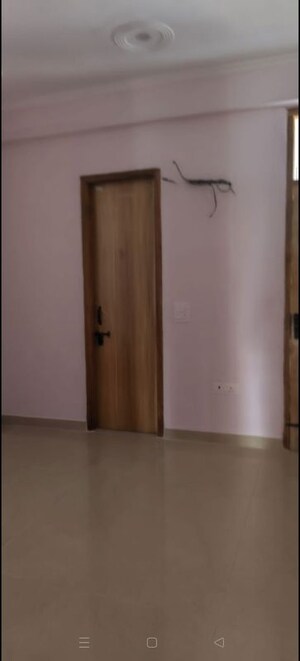 Room in 3.5 BHK Apartment at Eldeco Ananda, Sector 48 – for Rent