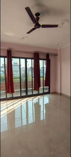 Room in 3.5 BHK Apartment at Eldeco Ananda, Sector 48 – for Rent