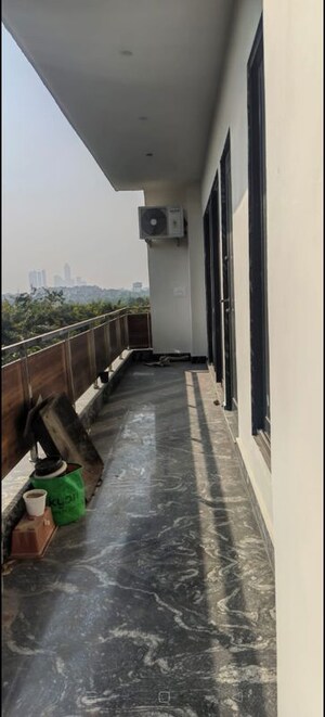 Balcony in 3.5 BHK Apartment at Eldeco Ananda, Sector 48 – for Rent