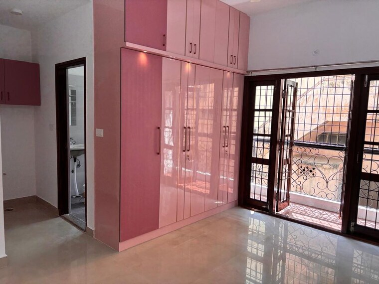 Room, thambuchetty palya 3 Bedroom 1800 Sq.Ft. Apartment In Thambuchetty Palya Bangalore 10794458