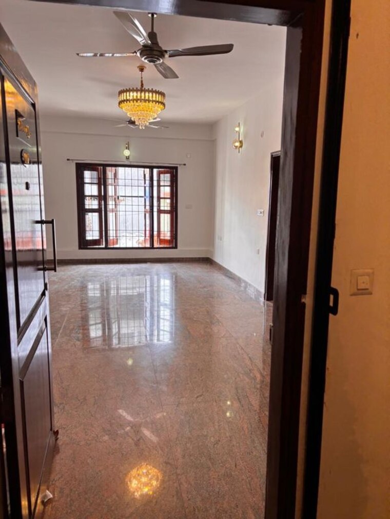 Room, thambuchetty palya 3 Bedroom 1800 Sq.Ft. Apartment In Thambuchetty Palya Bangalore 10794458