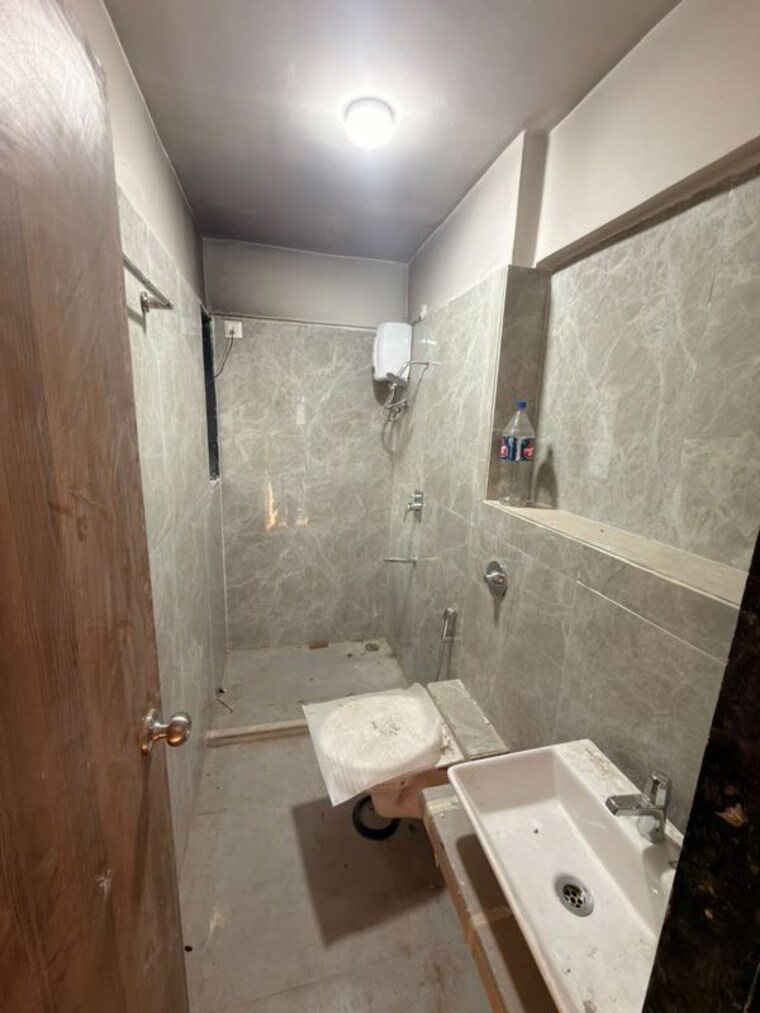 Bathroom, group-satellite-aarambh 1 Bedroom 300 Sq.Ft. Apartment In Malad East Mumbai 10794495