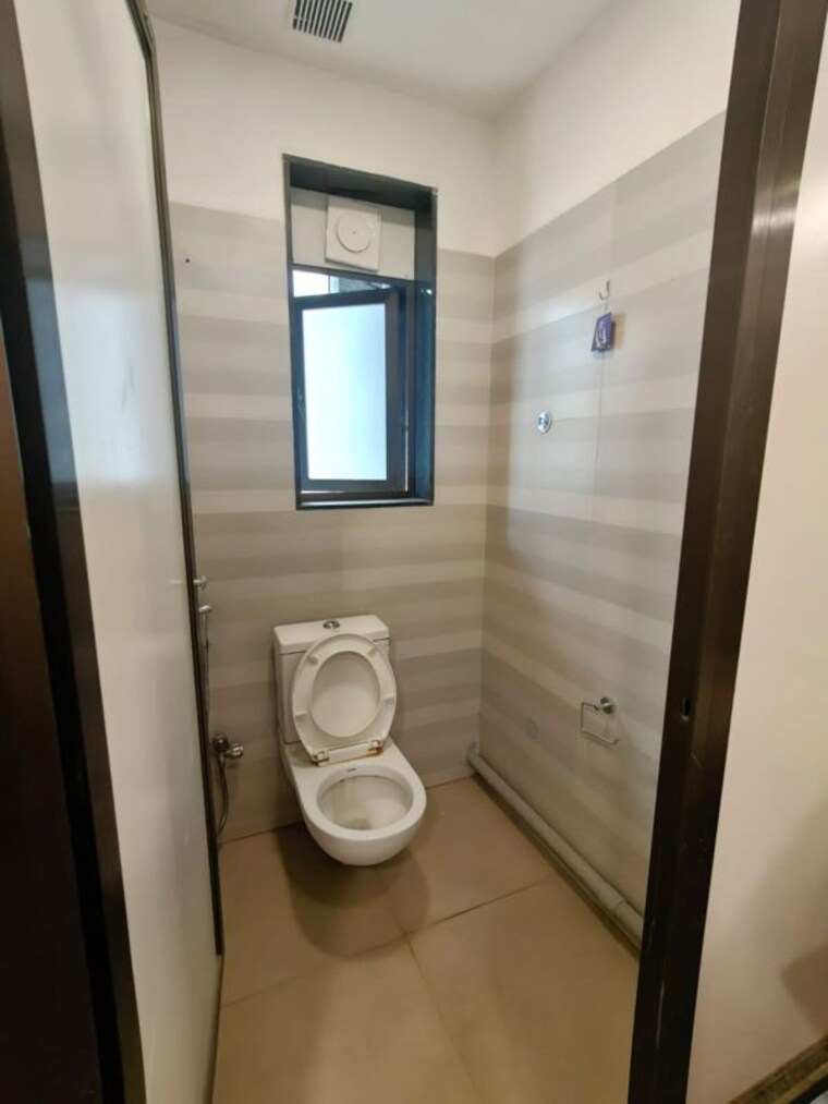 Bathroom, raheja-xion Commercial Office Space 2123 Sq.Ft. In Byculla Mumbai 10794490