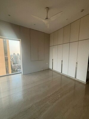 Room in 4 BHK Apartment at Sunteck Signia Pearl, Bandra Kurla Complex – for Sale