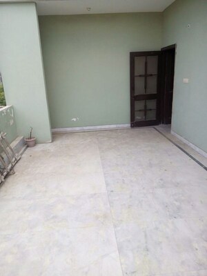  Pg – Exterior View View at Sector 122 - for Rent