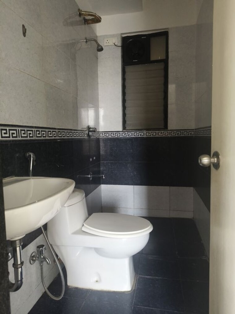 Bathroom, sarang-nanded-city 2 Bedroom 872 Sq.Ft. Apartment In Sinhagad Pune 10794515