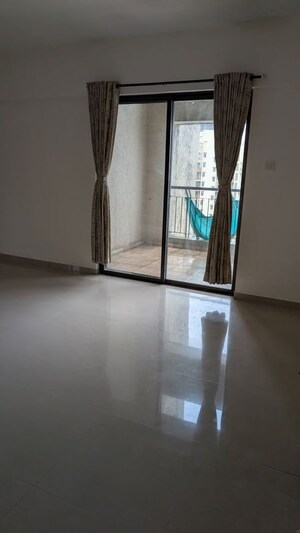 Room in 3 BHK Apartment at Saarrthi Souvenir, Baner – for Rent