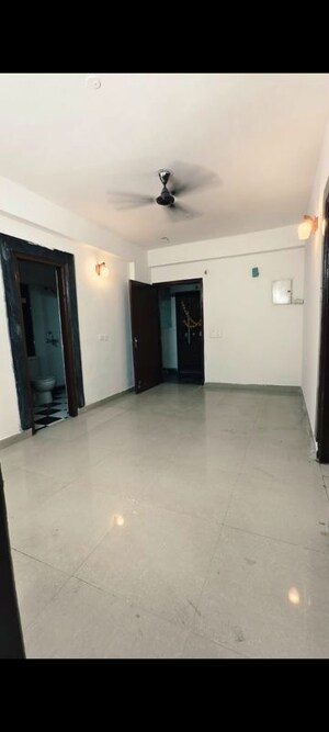 Room in 2 BHK Apartment at Meenal Balmukund Residency, Raj Nagar Extension – for Sale