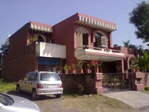 2 BHK Independent House – Exterior View View at Sector 10a - for Rent