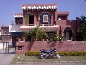 2 BHK Independent House – Exterior View View at Sector 10a - for Rent