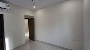Room in 3 BHK Apartment at Prestige Beverly Hills, Kokapet – for Rent