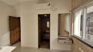 Room in 3 BHK Apartment at Prestige Beverly Hills, Kokapet – for Rent