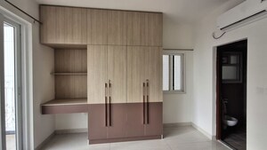 Room in 3 BHK Apartment at Prestige Beverly Hills, Kokapet – for Rent