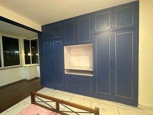 Room in 3 BHK Builder Floor at Smart World Orchard, Sector 61 – for Rent